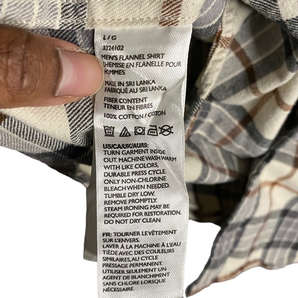 Eddie Bauer Men's Cream Plaid Button-Down Flannel Shirt - Picture 7 of 9